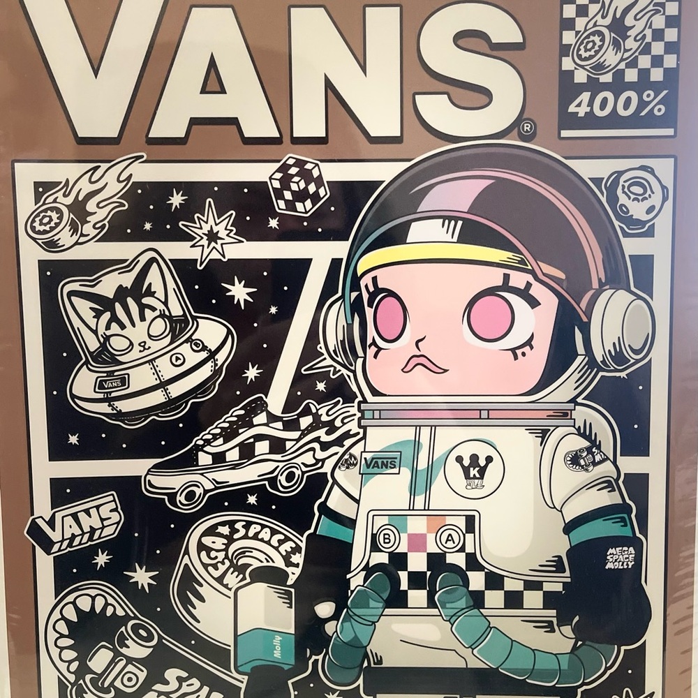 🚀✨ Vans x Mega Space Molly 400% 👩‍🚀💫